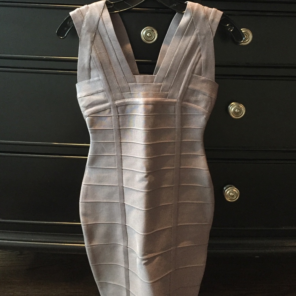 Elegant Sleeveless Mini Dress - Gray